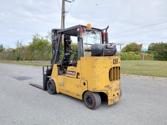 Four wheel front forklift Caterpillar GC55K