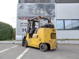 Four wheel front forklift Caterpillar GC55K