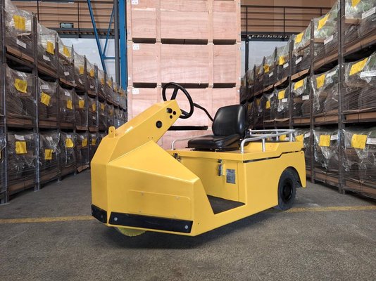 Tow tractor Charlatte TE206 - 1