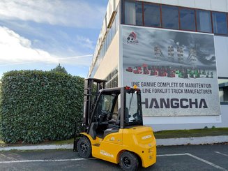 Four wheel front forklift Hangcha XE25i ( CPD25-XEY2HA-SI )