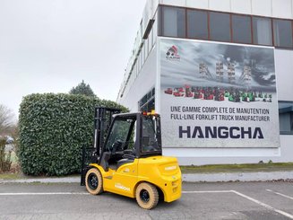Four wheel front forklift Hangcha XE35i (CPD35-XEY2HA-SI)