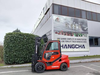 Four wheel front forklift Hangcha XF35D-2 (CPCD35-X2H7F1)