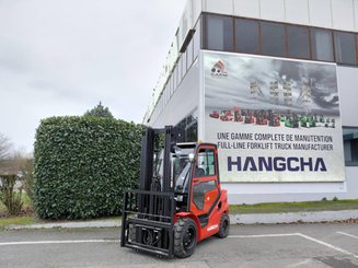 Four wheel front forklift Hangcha XF35D-2 (CPCD35-X2H7F1)