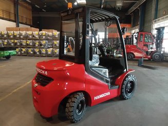 Four wheel front forklift Hangcha XF35D-2 (CPCD35-X2H7F1)