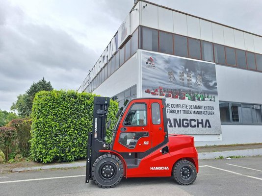 Four wheel front forklift Hangcha XF55D-2 - 1
