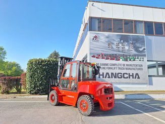 Four wheel front forklift Hangcha XF70D