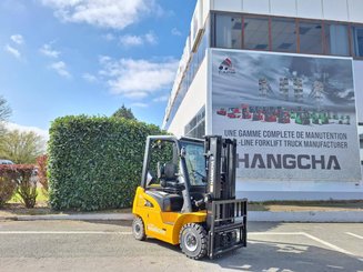 Four wheel front forklift Hangcha XE15i (CPD15-XEY2-SI) 