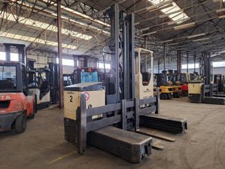 Multidirectional sideloader Hubtex MD45