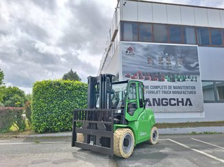Four wheel front forklift Hangcha XC70i (CPD70-XCY2-SI) - 1