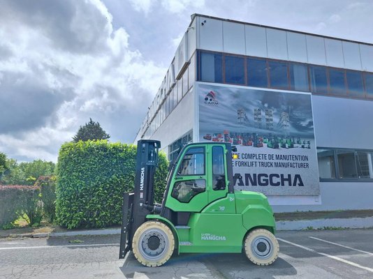 Four wheel front forklift Hangcha XC70i (CPD70-XCY2-SI) - 1