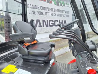 All-terrain forklift Hangcha TT25-4