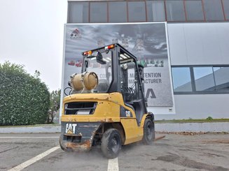 Four wheel front forklift Caterpillar GP25N - 4