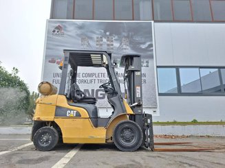 Four wheel front forklift Caterpillar GP25N - 5