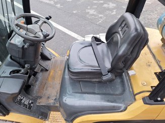 Four wheel front forklift Caterpillar GP25N