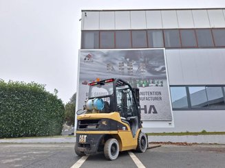 Four wheel front forklift Caterpillar GP25N - 4