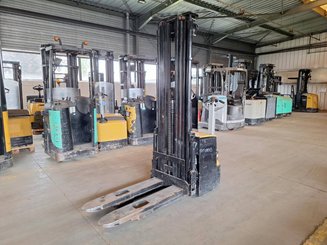 Pedestrian pallet stacker Caterpillar NSP16N2