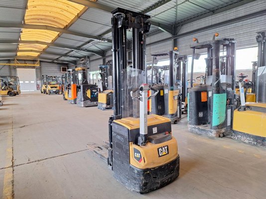 Pedestrian pallet stacker Caterpillar NSP16N2 - 1