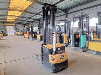 Pedestrian pallet stacker Caterpillar NSP16N2