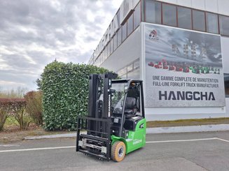 Three wheel front forklift Hangcha XC3-18i (CPDS18-XCC2G-SI)