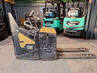Pedestrian pallet truck Caterpillar NPF25N2 - 3
