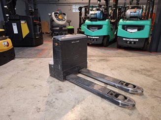 Pedestrian pallet truck Crown WP3010-1.6