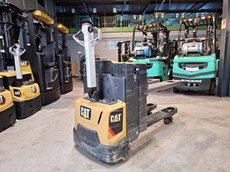 Pedestrian pallet truck Caterpillar NPP20N2E