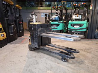 Pedestrian pallet truck Caterpillar NPP20N2E