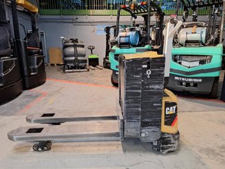 Pedestrian pallet truck Caterpillar NPP20N2E - 9