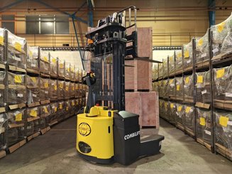Multi-directional pallet stacker Combilift WR4