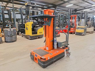 Vertical lift platform JLG POWER PICKER
