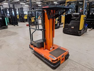 Vertical lift platform JLG POWER PICKER