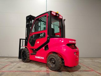 Four wheel front forklift Hangcha XF35D-2 (CPCD35-X2H7F1)