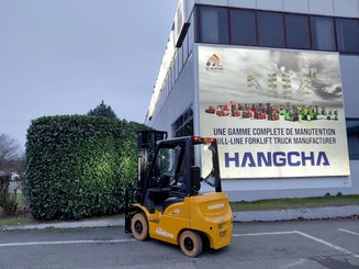 Four wheel front forklift Hangcha XE20Ci