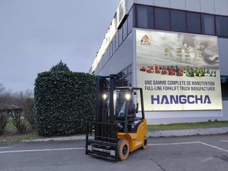 Four wheel front forklift Hangcha XE20Ci