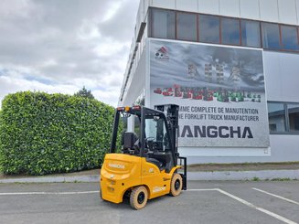 Four wheel front forklift Hangcha XE20Ci