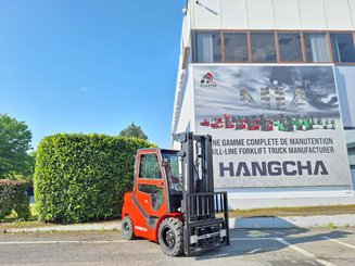 Four wheel front forklift Hangcha XF35D-2