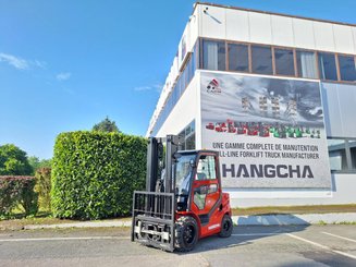 Four wheel front forklift Hangcha XF35D-2