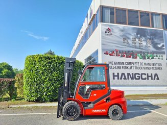 Four wheel front forklift Hangcha XF35D-2