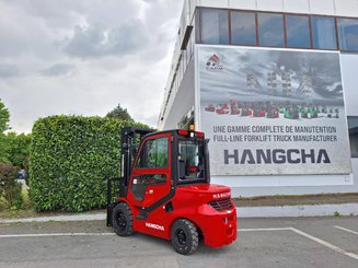 Four wheel front forklift Hangcha XF35D-2
