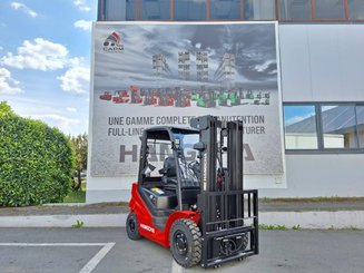 Four wheel front forklift Hangcha XF25D-2