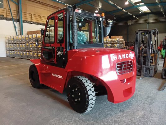 Four wheel front forklift Hangcha XF70D - 1