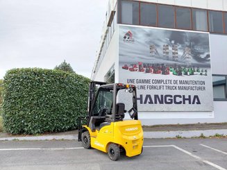 Four wheel front forklift Hangcha XE18i