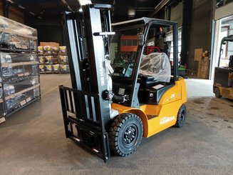 Four wheel front forklift Hangcha XE25i