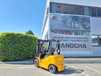 Four wheel front forklift Hangcha XE25i