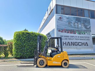 Four wheel front forklift Hangcha XE25i