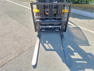 Four wheel front forklift Hangcha XE25i