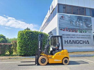 Four wheel front forklift Hangcha XE25i