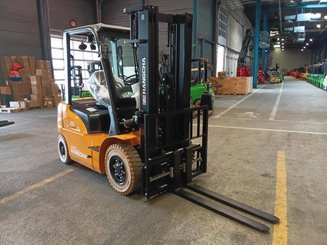 Four wheel front forklift Hangcha XE25i