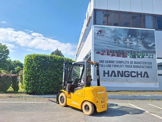 Four wheel front forklift Hangcha XE25i