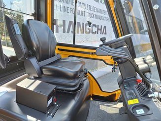 Four wheel front forklift Hangcha XE25i - 12